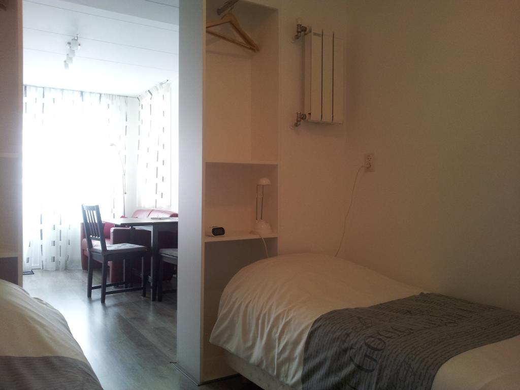 Homestay Bij Aelita Den Burg Rum bild