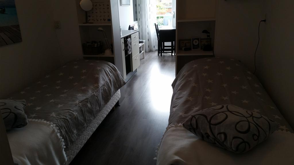 Homestay Bij Aelita Den Burg Exteriör bild